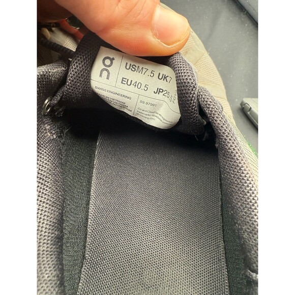 On Cloud Cloud 5 Waterproof Comfort Running Shoes Gray Mens Size 7.5 59.97991 - Picture 7 of 10